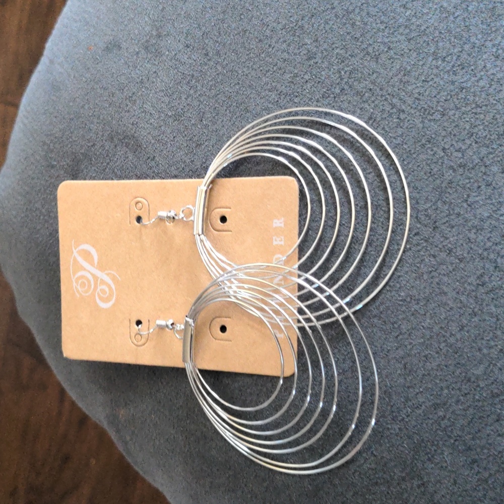Circle Wire Earrings